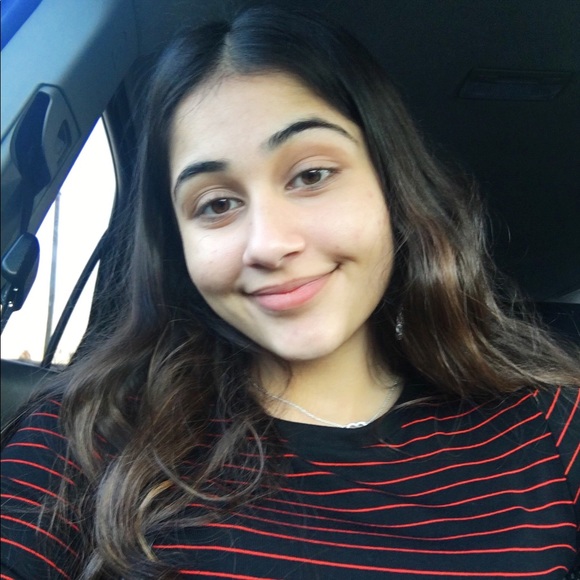 Meet your Posher, Esha - Picture 1 of 1